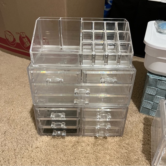 3 piece Acrylic makeup storage - Picture 1 of 5
